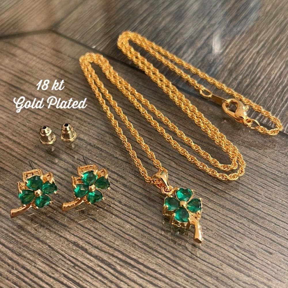 Vintage Four Leaf Clover Necklace & Earrings Set 18K Gold Plated Lucky Green